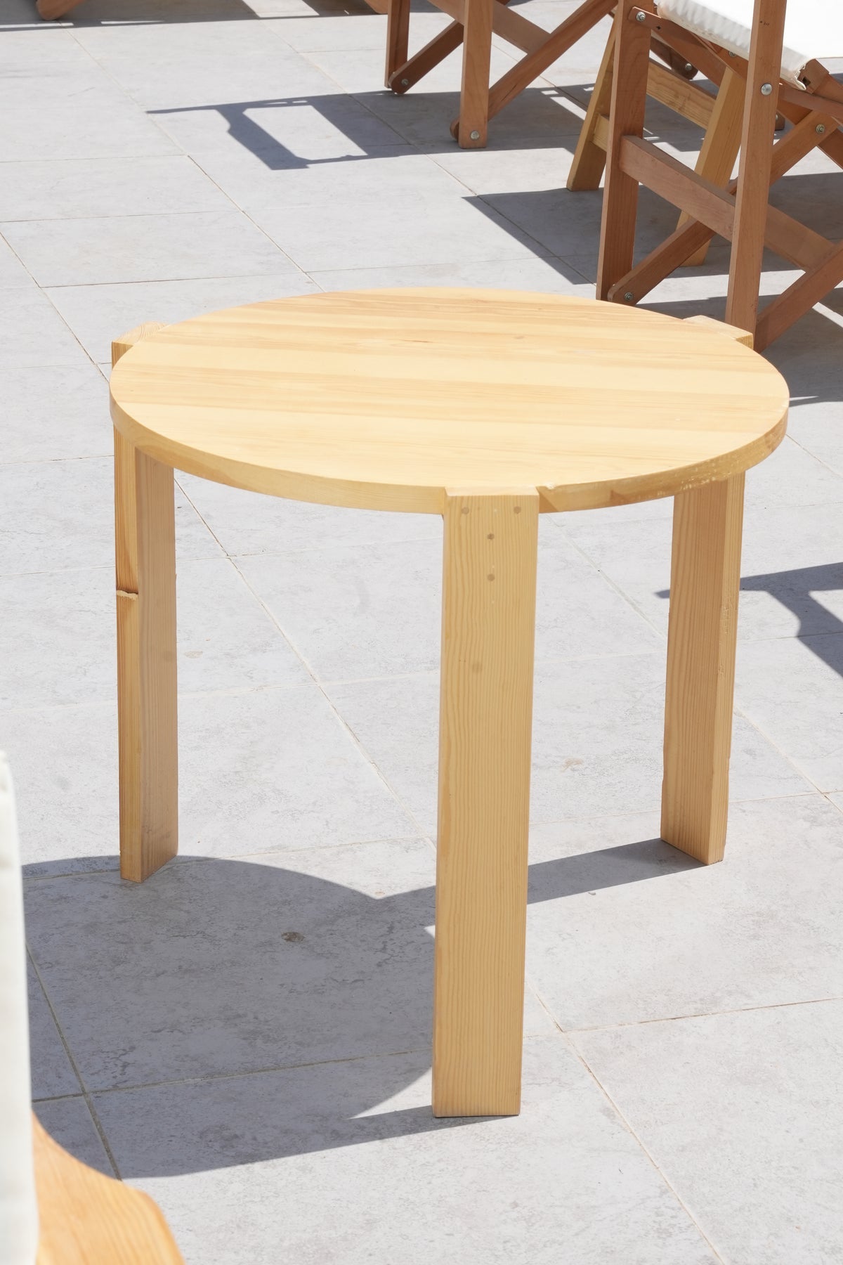 ARK Round Coffee Table