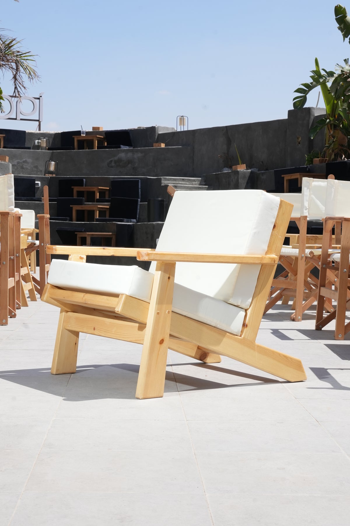 ARK Lounge Chair
